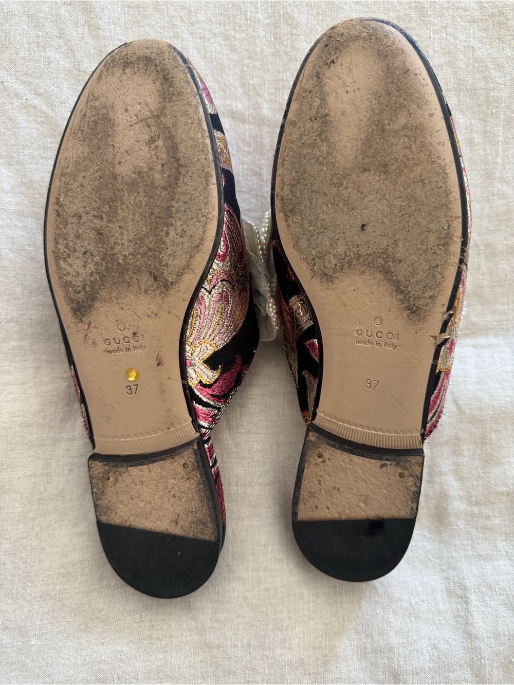 GUCCI Princetown Pearl Bow Mules - Picture 5 of 5